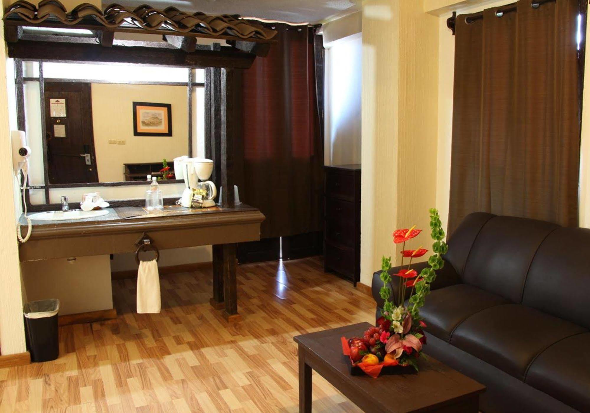 Hotel Mision Халапа Экстерьер фото